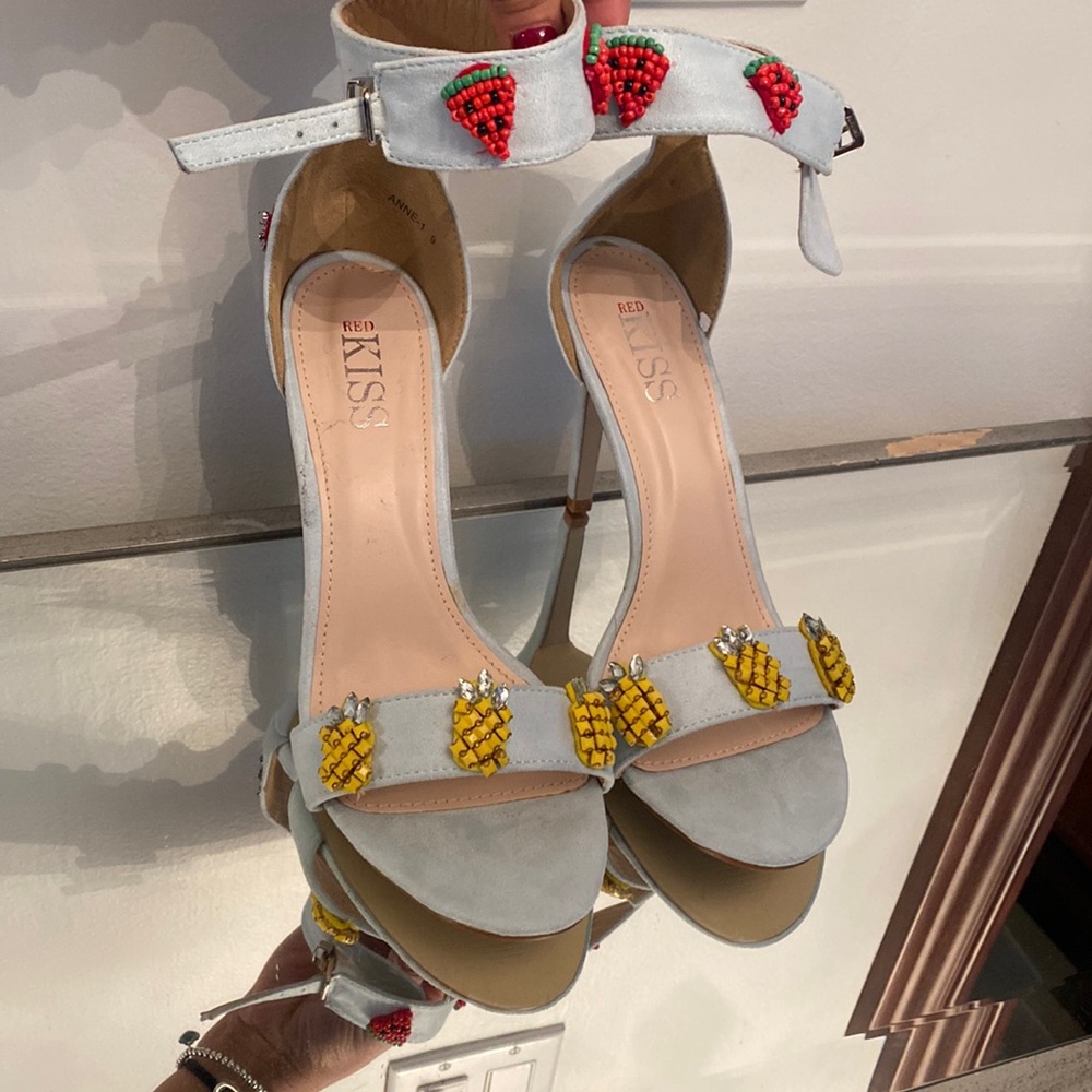 Fruity Red Kiss shoes size 9
